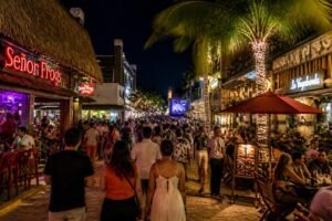 discover the ultimate playa del carmen nightlife guide for an unforgettable evening filled with vibrant bars, lively clubs, and unique local experiences.