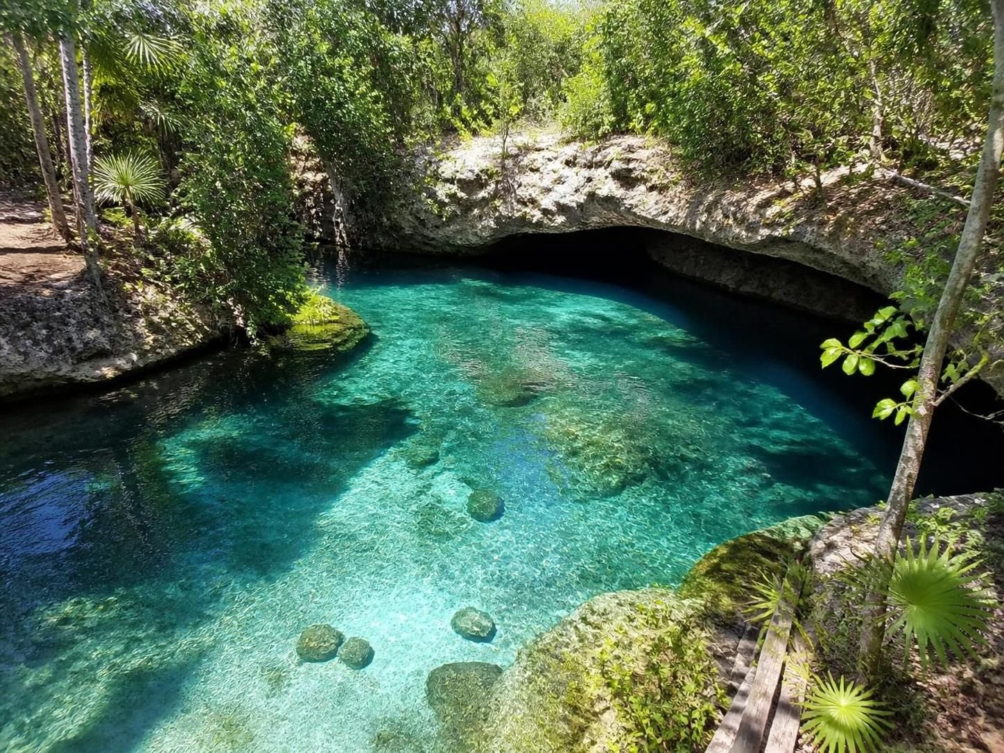discover essential water safety tips for tourists visiting mexico to ensure a safe and enjoyable experience while exploring the country's beautiful beaches and aquatic attractions.