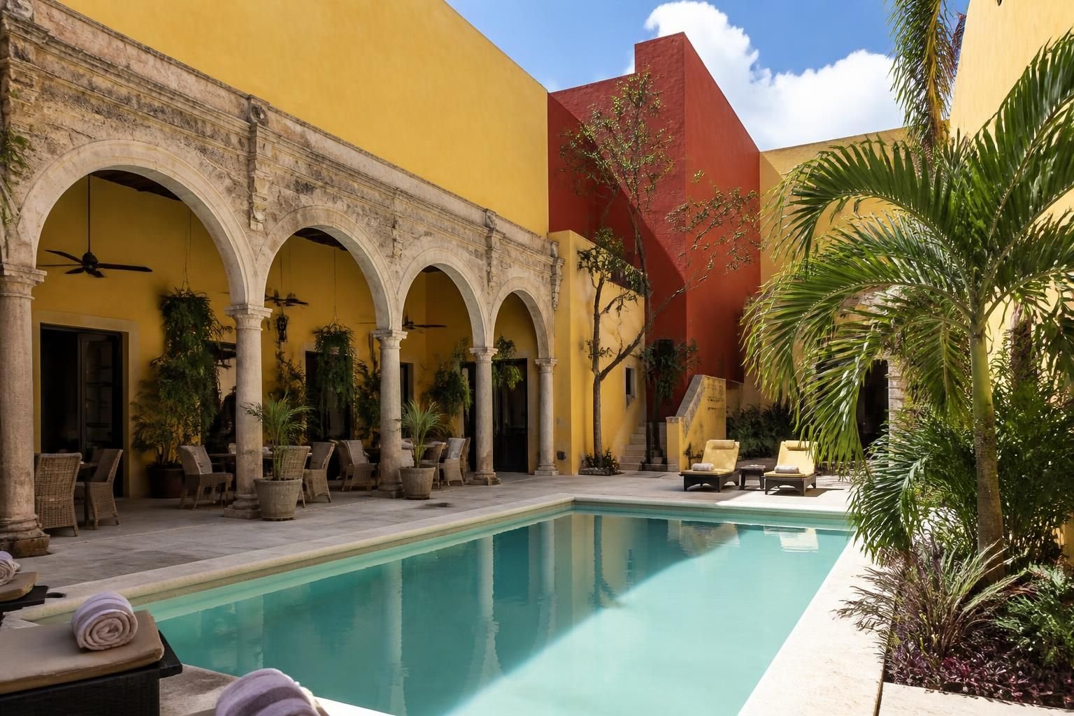 discover the top hotels to stay in valladolid, mexico, for a perfect getaway. enjoy comfort, charm, and excellent amenities in the heart of this beautiful colonial city.